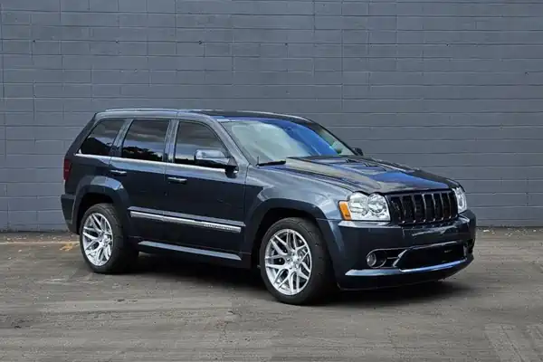 Descargar Manual de Propietario Jeep WK Grand Cherokee SRT8 2007