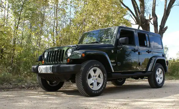 Descargar Manual de Propietario Jeep Wrangler 2011 en Español PDF Gratis