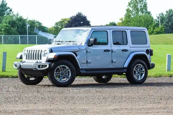 Descargar Manual de Propietario Jeep Wrangler JK 2018 en Español PDF Gratis