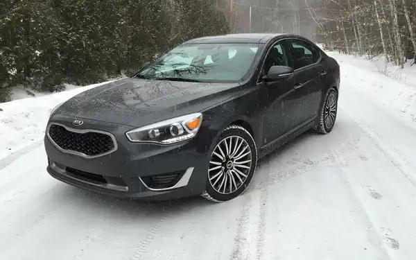Descargar Manual de Propietario KIA Cadenza 2016