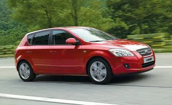 Descargar Manual de Propietario KIA Ceed 2008 en Español PDF Gratis