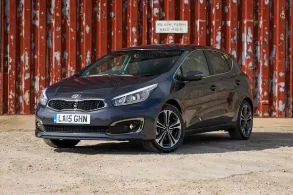 Descargar Manual de Propietario KIA Ceed 2015 en Español PDF Gratis