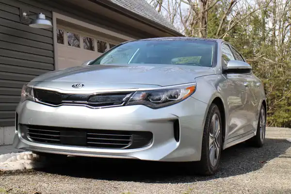 Descargar Manual de Propietario KIA Optima Hibrido 2017 en Español PDF Gratis
