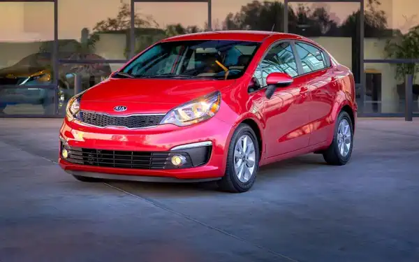 Descargar Manual de Propietario KIA Rio 2016