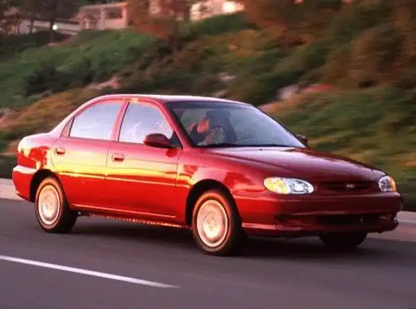 Descargar Manual de Propietario KIA Sephia 2000
