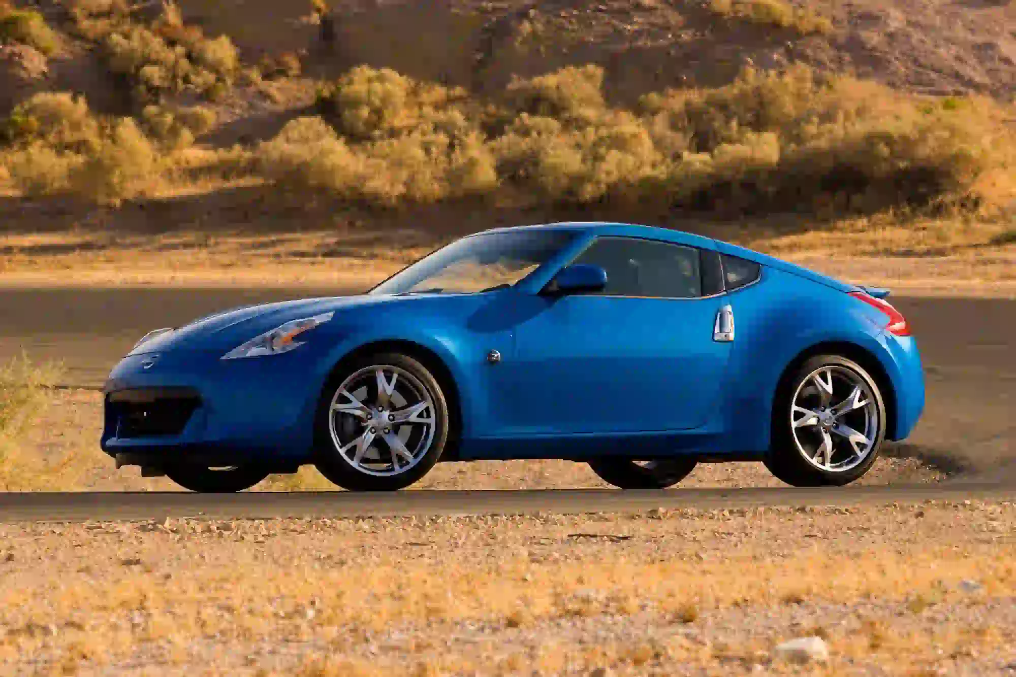 Descargar Manual de Propietario Nissan 370Z Coupe 2010