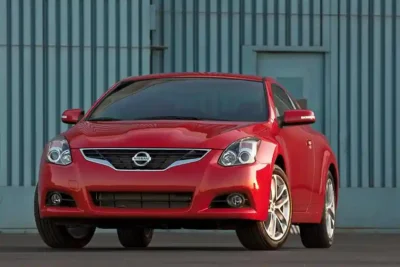 Descargar Manual de Propietario Nissan Altima Coupe 2010