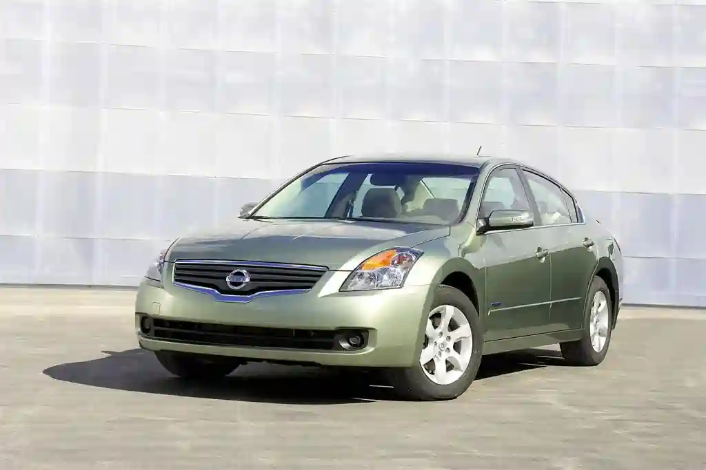 Descargar Manual de Propietario Nissan Altima Hibrido 2008