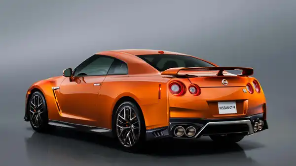 Descargar Manual de Propietario Nissan GTR 2017 en Español PDF Gratis