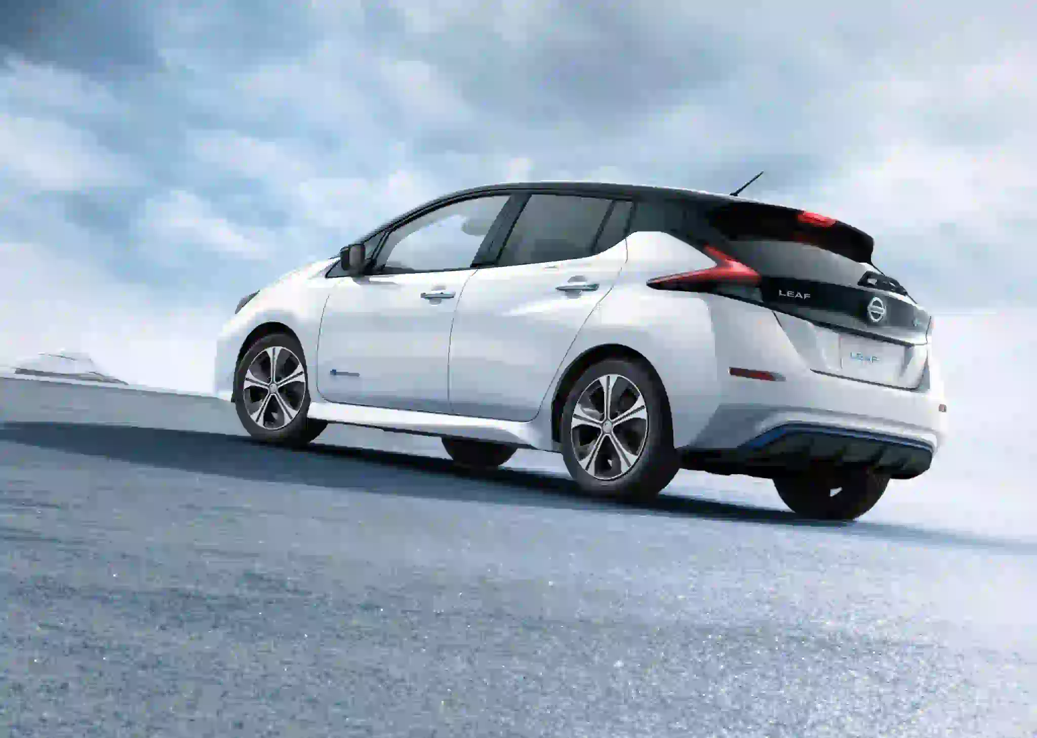 Descargar Manual de Propietario Nissan LEAF 2018