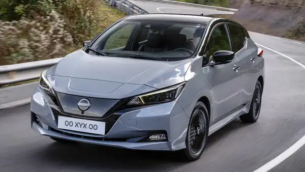 Descargar Manual de Propietario Nissan Leaf 2023 en Español PDF Gratis