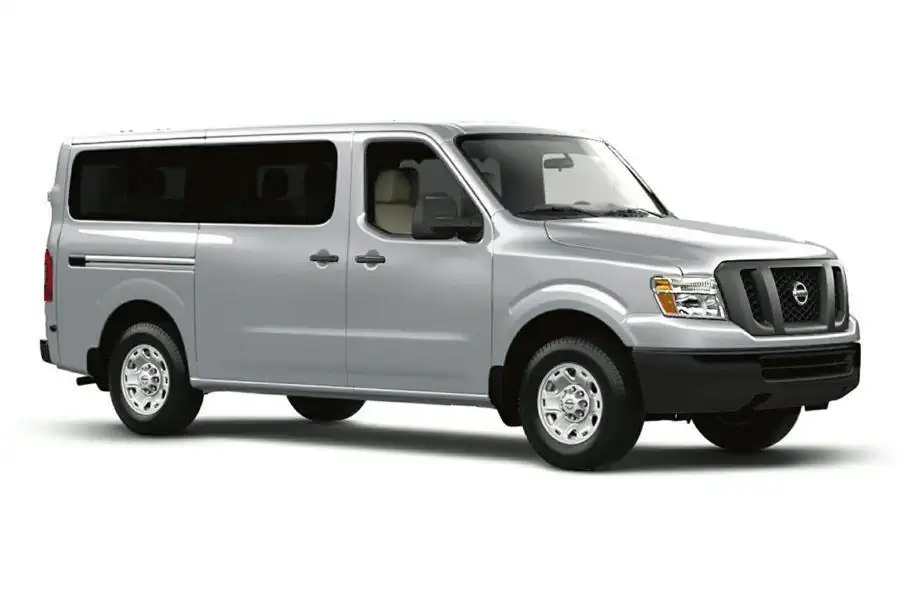 Descargar Manual de Propietario Nissan NV Passenger 2015