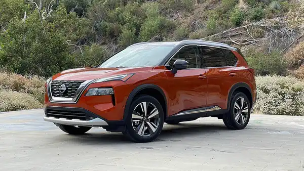 Descargar Manual de Propietario Nissan Rogue 2022 en Español PDF Gratis