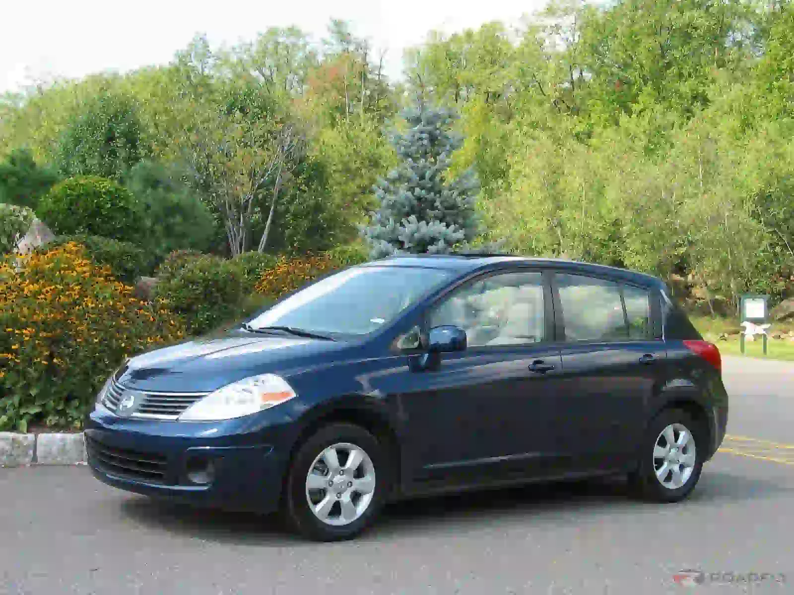 Descargar Manual de Propietario Nissan Versa 2007