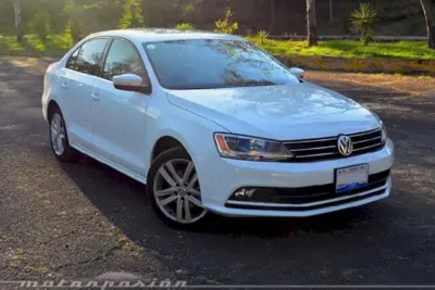 Descargar Manual de Propietario Volkswagen Jetta 2015 en Español PDF Gratis