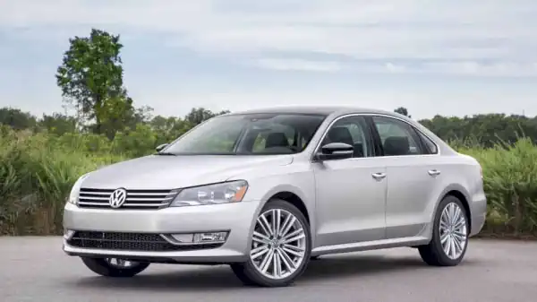 Descargar Manual de Propietario Volkswagen Passat 2014
