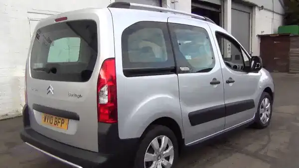 Descargar Manual de Propietario CITROEN Berlingo Multispace 2010 en Español PDF Gratis