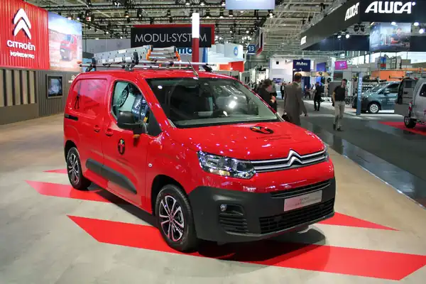 Descargar Manual de Propietario CITROEN Berlingo Van 2018 en Español PDF Gratis