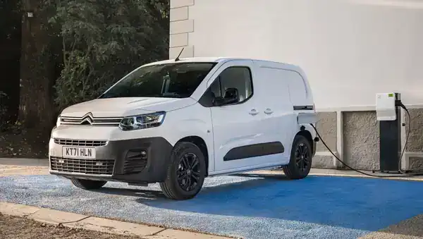 Descargar Manual de Propietario CITROEN Berlingo Van 2022 en Español PDF Gratis