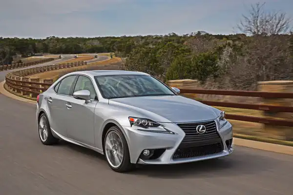 Descargar Manual de Propietario LEXUS IS 2015 en Español PDF Gratis