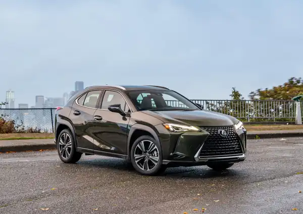 Descargar Manual de Propietario LEXUS UX 2022 en Español PDF Gratis