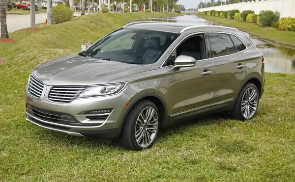 Descargar Manual de Propietario LINCOLN MKC 2016