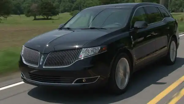 Descargar Manual de Propietario LINCOLN MKT 2013