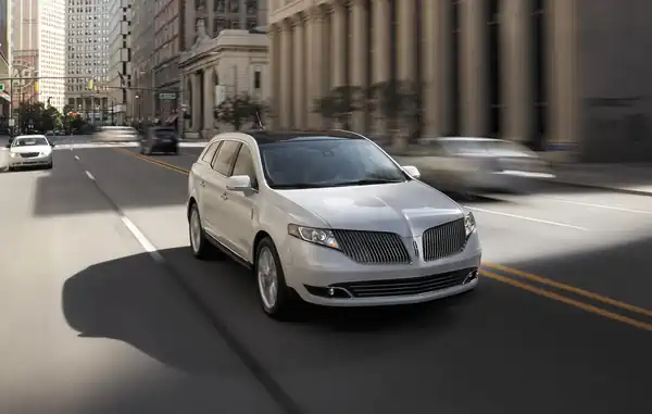Descargar Manual de Propietario LINCOLN MKT 2018