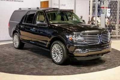 Descargar Manual de Propietario LINCOLN Navigator 2015