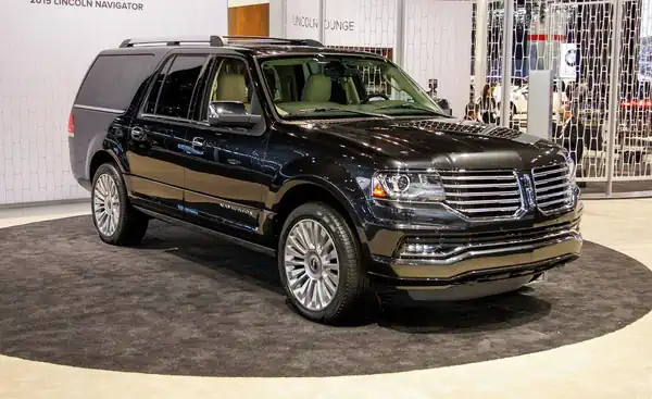 Descargar Manual de Propietario LINCOLN Navigator 2015