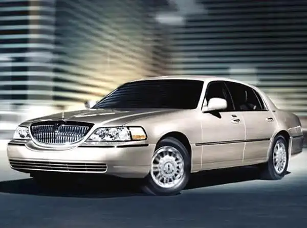 Descargar Manual de Propietario LINCOLN Town Car 2008