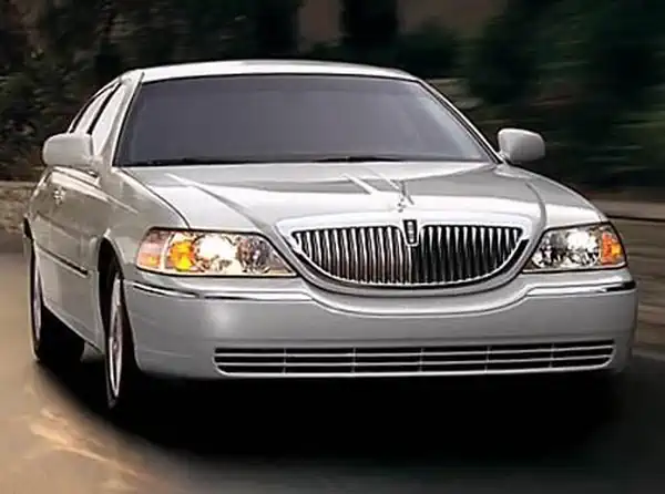 Descargar Manual de Propietario LINCOLN Town Car 2010