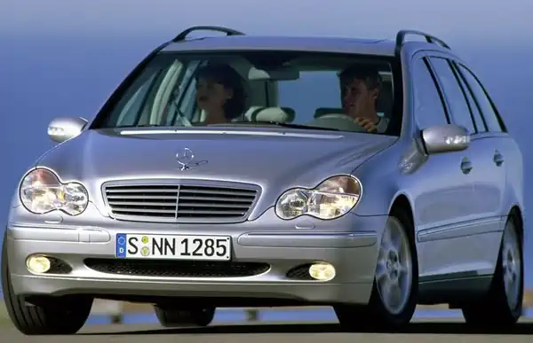 Descargar Manual de Propietario Mercedes Benz Clase C 2001