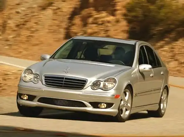 Descargar Manual de Propietario Mercedes Benz Clase C 4matic 2005