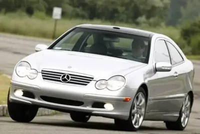 Descargar Manual de Propietario Mercedes Benz Clase C Coupe 2004