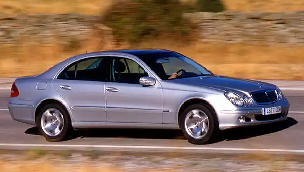 Descargar Manual de Propietario Mercedes Benz Clase E 2002