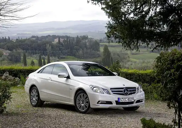 Descargar Manual de Propietario Mercedes Benz Clase E Sedan 2010