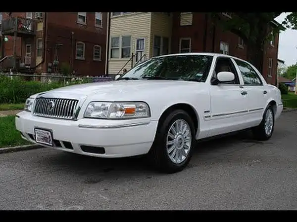 Descargar Manual de Propietario MERCURY Grand Marquis 2011