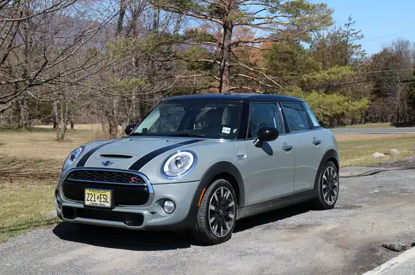 Descargar Manual de Propietario MINI Hardtop 2015
