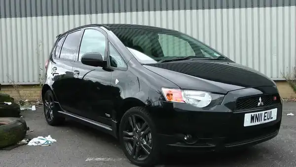 Descargar Manual de Propietario MITSUBISHI Colt 2011