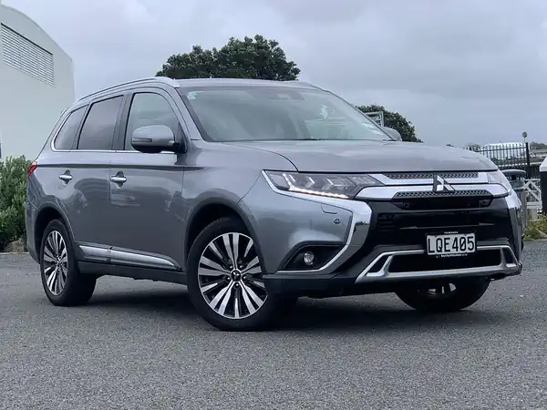 Descargar Manual de Propietario MITSUBISHI Outlander Diesel 2018