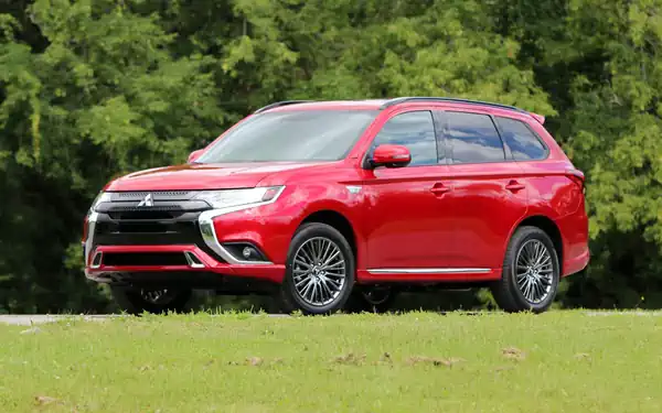Descargar Manual de Propietario MITSUBISHI Outlander PHEV 2022