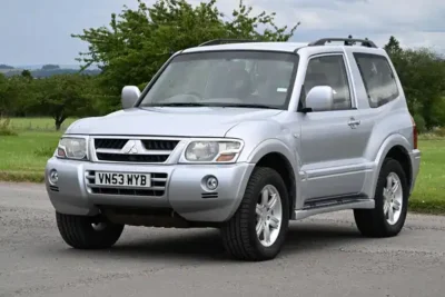 Descargar Manual de Propietario MITSUBISHI Shogun 2003