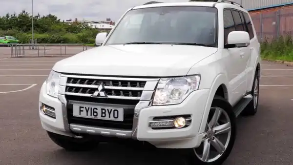 Descargar Manual de Propietario MITSUBISHI Shogun 2016