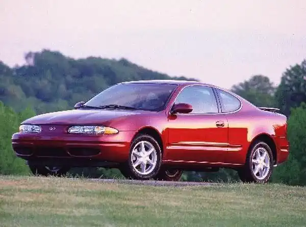 Descargar Manual de Propietario Oldsmobile Alero 2000