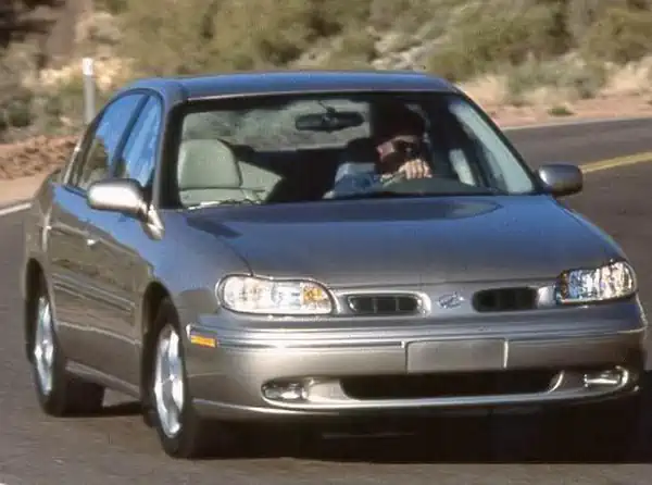 Descargar Manual de Propietario Oldsmobile Cutlass 1998