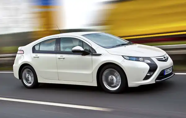 Descargar Manual de Propietario OPEL Ampera 2013 en Español PDF Gratis