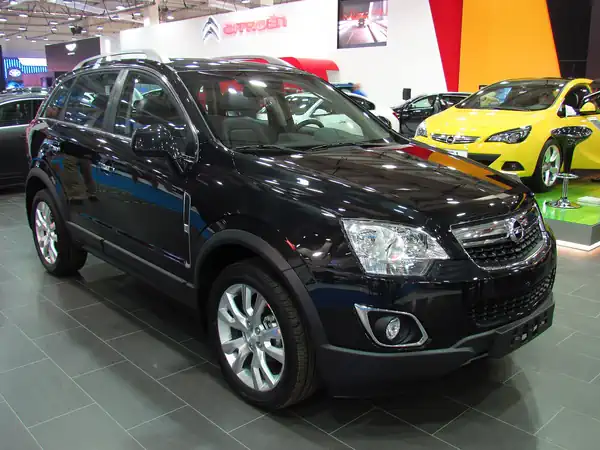 Descargar Manual de Propietario OPEL Antara 2013 en Español PDF Gratis
