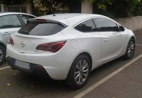 Descargar Manual de Propietario OPEL Astra J 2012 en Español PDF Gratis