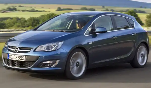 Descargar Manual de Propietario OPEL Astra J 2015 en Español PDF Gratis
